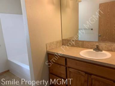 Main picture of 17223 SE Woodward Ct