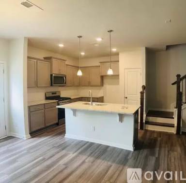 Main picture of 922 Lampton Ct