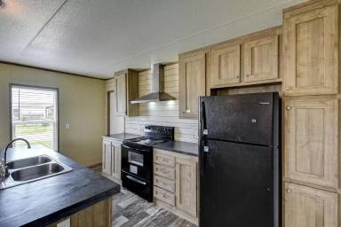 Main picture of 2245 Ben Blvd