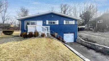 Main picture of 404 Garden City Dr