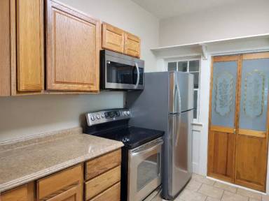 Main picture of 904 S 5th Ave
