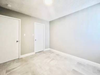 Main picture of 499 Rose Ave