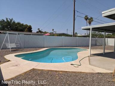 Main picture of 7337 E Oak St