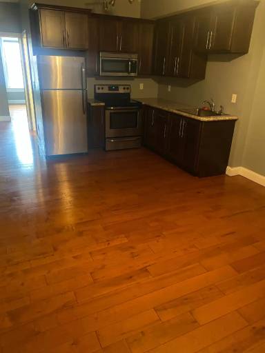 Main picture of 1804 Central Ave