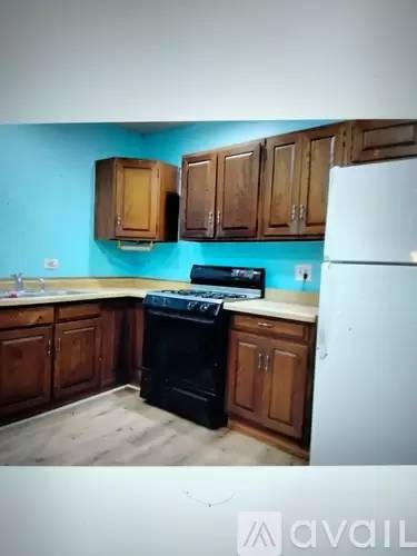 Main picture of 176 Howard Ct
