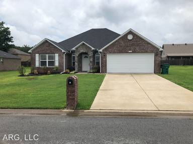 Main picture of 112 Harvick Cir