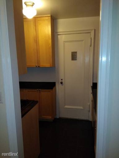 Main picture of 147 W 79th St