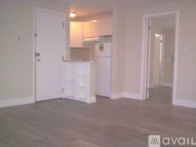 Main picture of 560 Bedford St