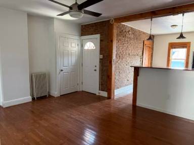 Main picture of 433 N Pine St