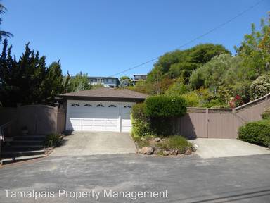 Main picture of 121 Jefferson Dr