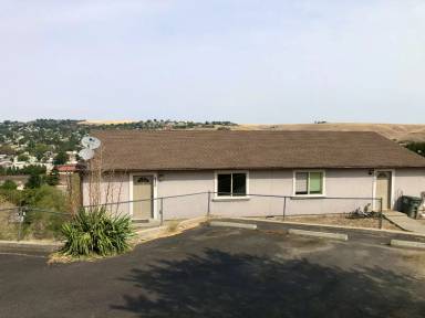 Main picture of 933 S Main Pl