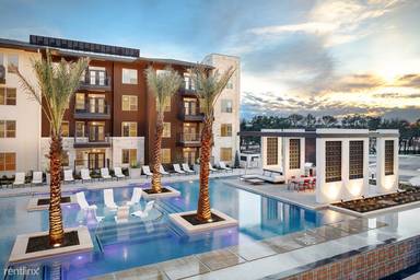 Main picture of Latitude At Presidio