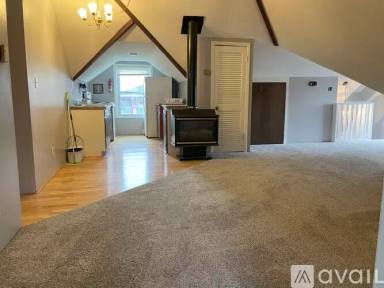 Main picture of 908 West Ave