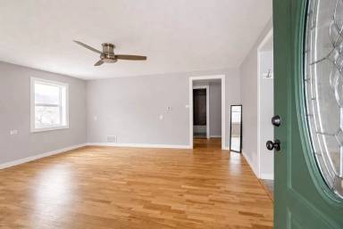 Main picture of 703 10th St