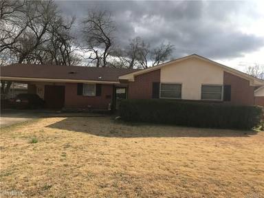 Main picture of 1208 Buckingham Dr