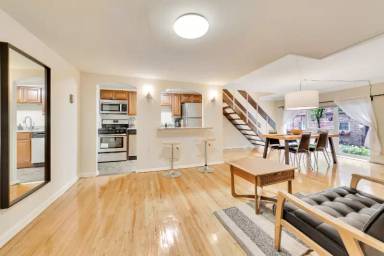 Main picture of 1720 Lombard St