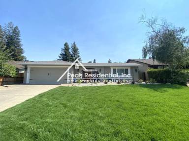 Main picture of 5029 Vista del Oro Way