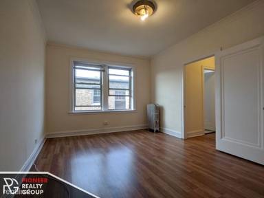 Main picture of 2536 N Sawyer Ave Apartments
