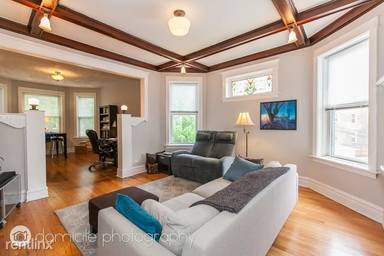 Main picture of 2430 N Albany Ave