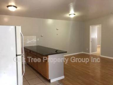 Main picture of 2531 E 16th St