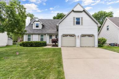 Main picture of 15304 Foster St