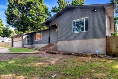 Main picture of 1607 Merrywood Cv