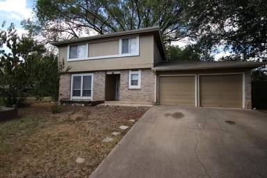 Main picture of 209 Heartwood Dr
