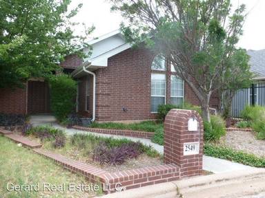 Main picture of 2549 Cloverleaf Ln