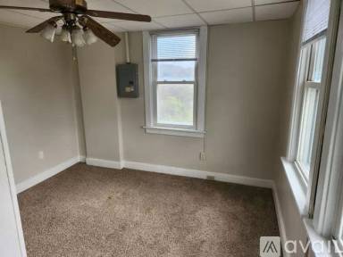 Main picture of 34 Cedar Ave