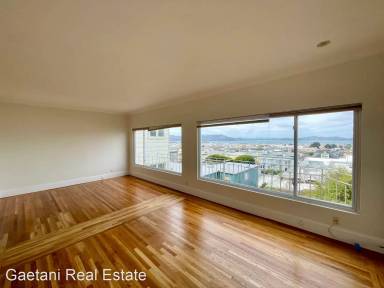 Main picture of 2060 Green St