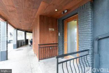 Main picture of 1934 E Passyunk Ave