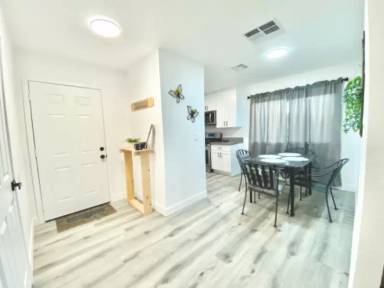 Main picture of 15760 L St