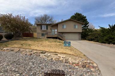 Main picture of 393 1/2 Hill View Dr