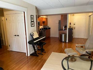 Main picture of 135 Pleasant St