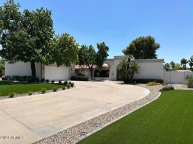 Main picture of 8103 E Del Plomo Dr