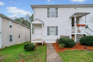 Main picture of 66 Hanna Dr