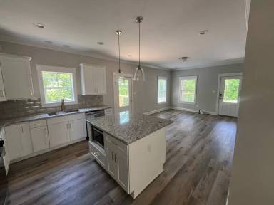 Main picture of 51 Flat Top Mountain Rd