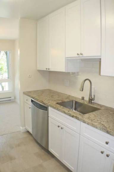 Main picture of 801 N Humboldt St
