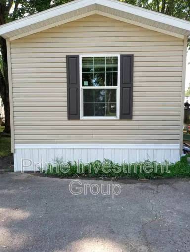 Main picture of 217 Graham Ave