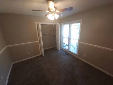 Main picture of 207 Pinewood Ave