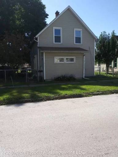 Main picture of 1721 W 8th St