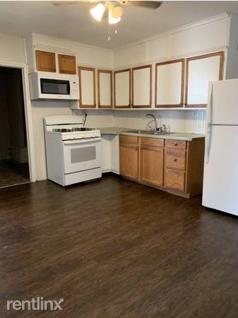 Main picture of 101 Oak St