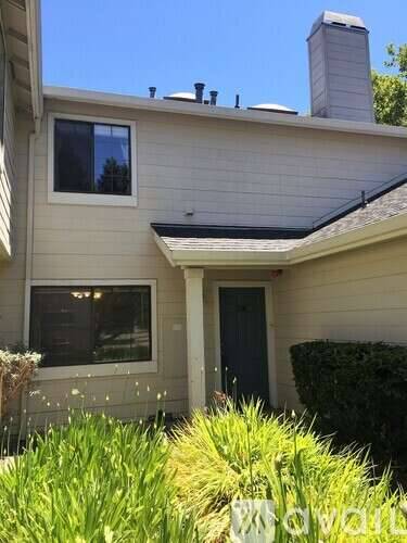 Main picture of 134 Golden Gate Cir