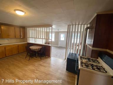 Main picture of 448 Hartford Pike