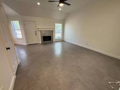 Main picture of 517 Meadowcrest Dr