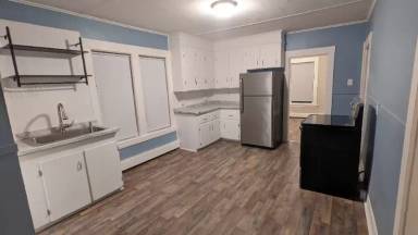 Main picture of 103 York St
