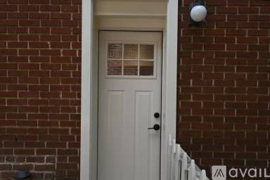 Main picture of 2414 Glenwood Dr NE