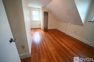 Main picture of 439 Washington St