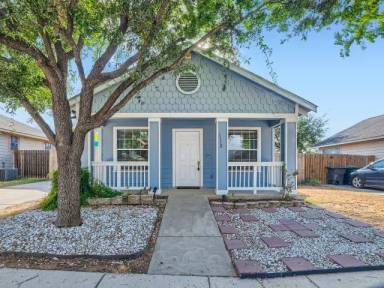 Main picture of 1110 Julia Ross St
