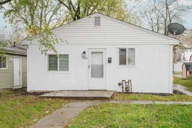 Main picture of 1553 E 4th Ave
